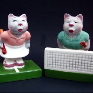 *NIB* Salt & Pepper Shakers